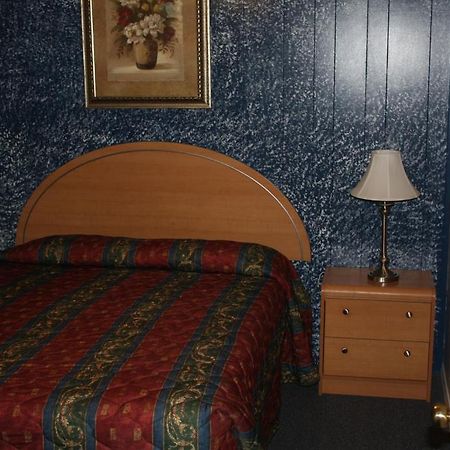 Sunny Beach Motel Penticton Ngoại thất bức ảnh